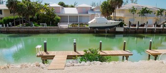 4 Bedroom 3 Full Bath Home on Canal in Marathon w/Private 35 foot dock
