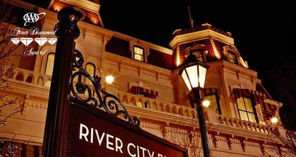 Pretty *3BDR/2Bath Home* in a Good Area Next to Parks & Close to Downtown!