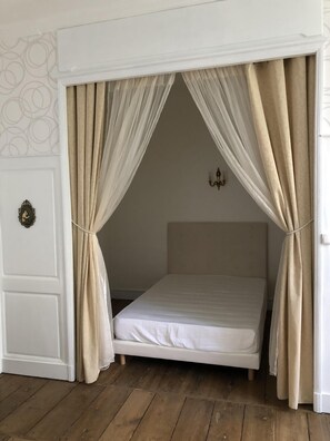 8 chambres, bureau, fer et planche à repasser, Wi-Fi gratuit