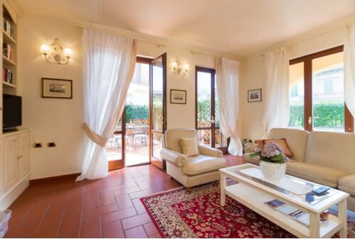 Elegant Tuscan Villa A/C near Florence, Pisa, Lucca