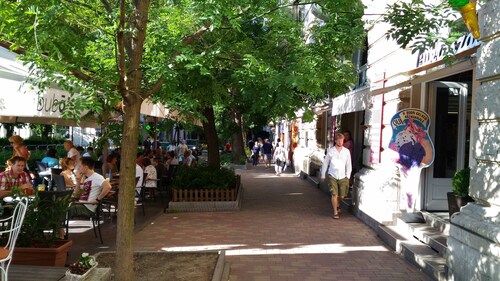 ArtSu Danube-joen näkymä 2 makuuhuoneen ylimmän kerroksen yksilöllisesti suunniteltu huoneisto + AC