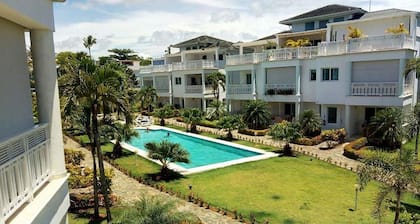 Luxury BEACHFRONT Penthouse Condo 2 Bedrooms w/loft