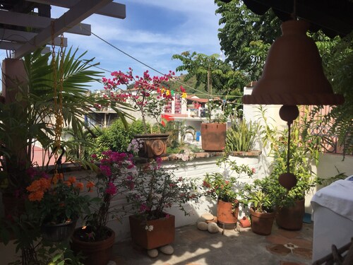 Bed and breakfast Bugambilias 