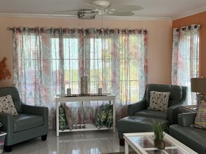 Smart TV, DVD player, books, stereo - Private Luxury Beachfront/Oceanfront Townhome in Beautiful Negril, Jamaica (Negril)