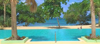 Private Luxury Beachfront/Oceanfront Townhome in Beautiful Negril, Jamaica