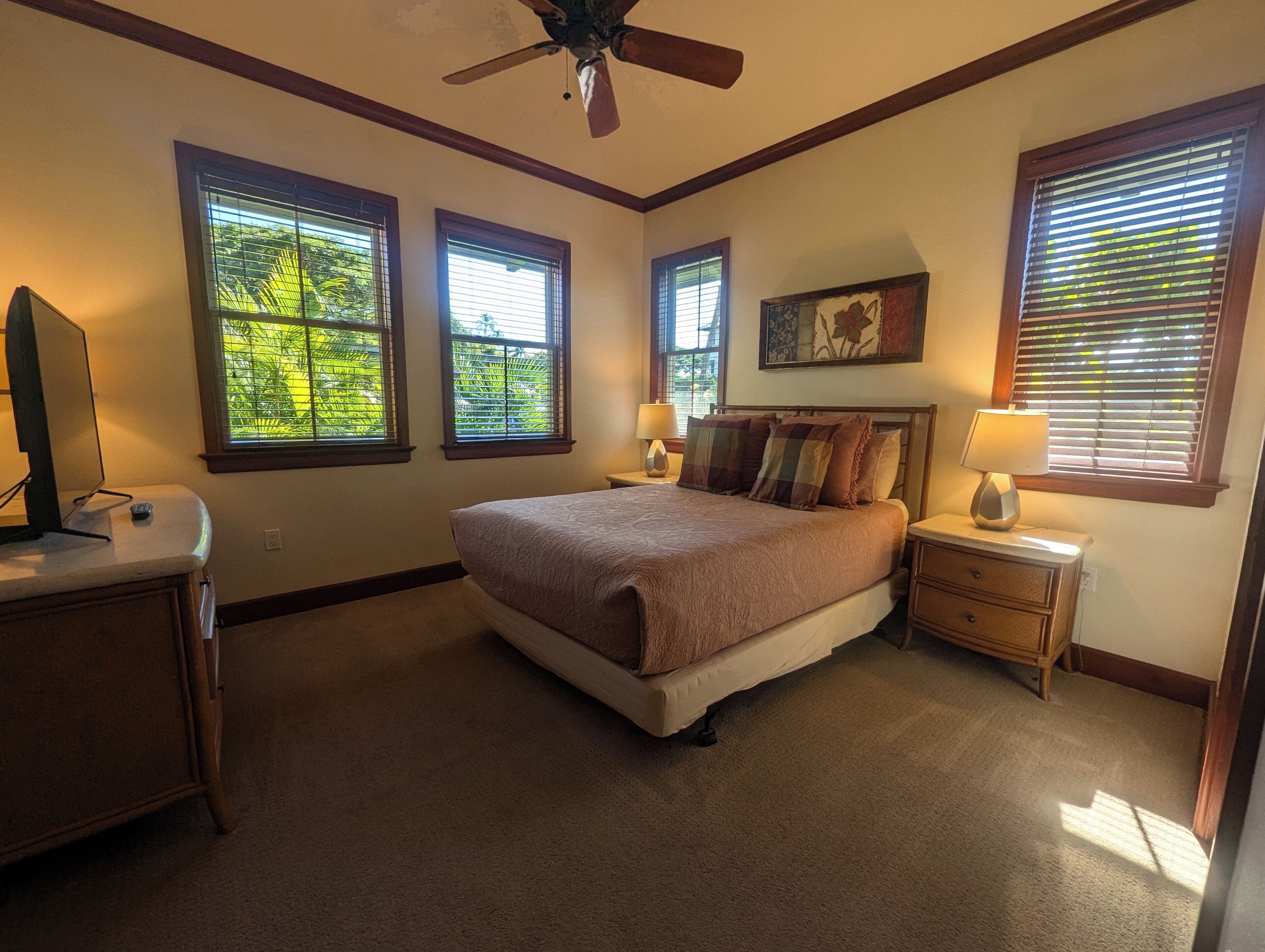 5 bedrooms, iron/ironing board, free WiFi, bed sheets