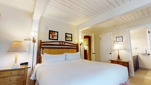 3 bedrooms, WiFi - Top of the Village - Trails 201 (Snowmass Village)