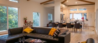 Secluded Healdsburg Sanctuary on 10 Private Acres with Vineyard