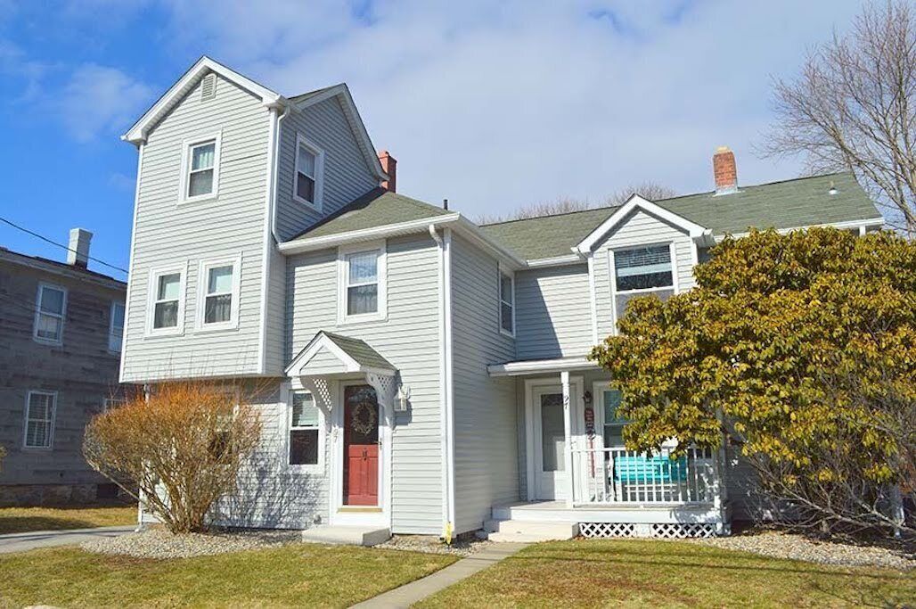 5 BEDROOM HOME INCLUDING BONUS ROOM AND SCREENED IN PORCH. WALK TO TOWN BEACH