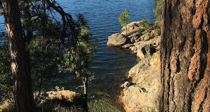 Nanny's Bungalow - Historic Downtown/Sanders Beach Location