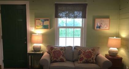 Historic farmhouse D’Mem 7 Min, ❤️1 Pet free 2nd pet considered for fee