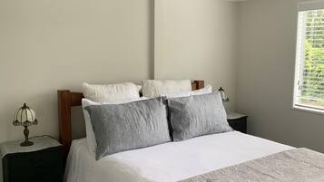 2 makuuhuonetta, silitysrauta/-lauta, Wi-Fi, vuodevaatteet