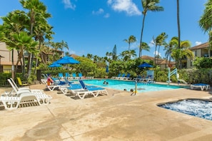 Pool - Beautifully upgraded ocean front condo (Kapaa)
