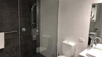 Apartment, 2 Bedrooms, 2 Bathrooms | Bathroom | Shower, free toiletries, hair dryer, towels