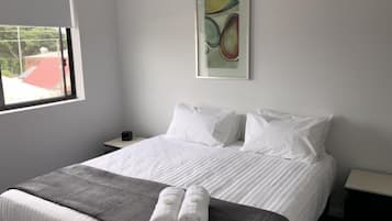 Apartment, 2 Bedrooms, 2 Bathrooms | 2 bedrooms, desk, laptop workspace, soundproofing