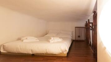 Fer et planche Ă repasser, Wi-Fi, draps fournis