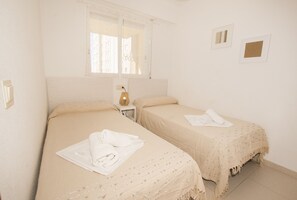 2 bedrooms, iron/ironing board, WiFi, bed sheets