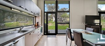 Ecocrackenback 19 'Sustainable chalet close to the slopes.'