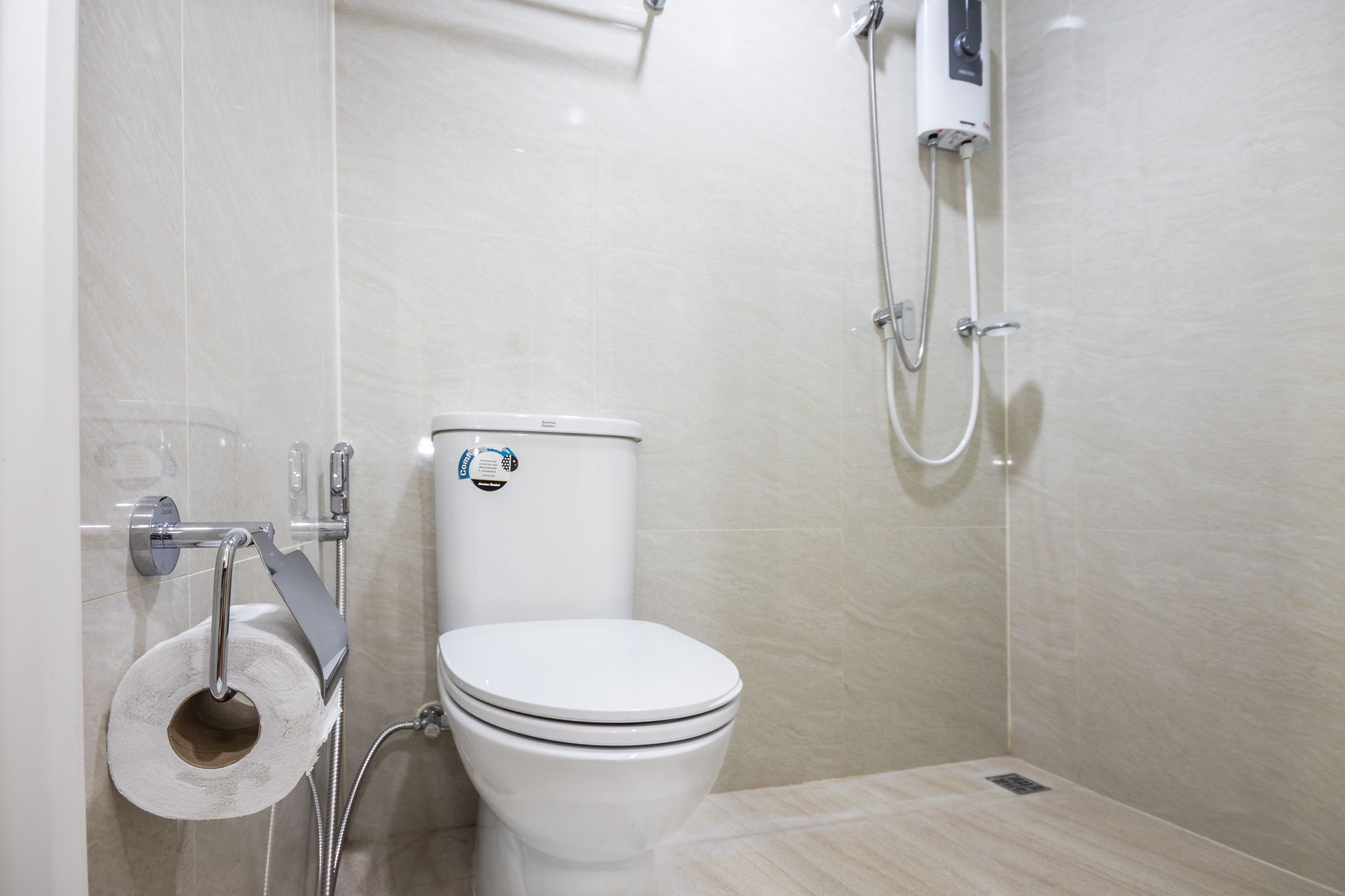 shower, free toiletries, towels