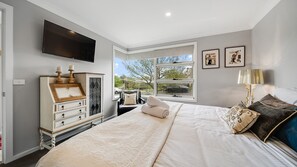 4 chambres, fer et planche à repasser, Wi-Fi, draps fournis