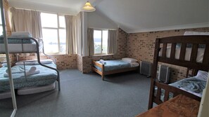 3 Schlafzimmer, Bügeleisen/Bügelbrett, kostenloses WLAN, Bettwäsche