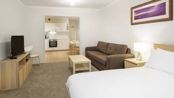 1 habitación, tabla de planchar con plancha, wifi y ropa de cama
