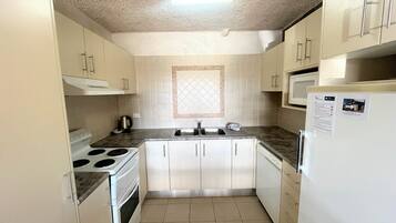 Fridge, microwave, oven, dishwasher