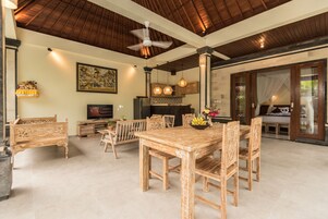 Refrigerador, microondas, placa de cocina, tetera/pava eléctrica