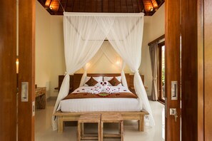 Minibar, in-room safe, soundproofing, rollaway beds - Secret Bunutan Ubud Villa (Ubud)