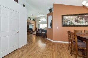 Comfort House, Multiple Beds, Non Smoking, Pool View