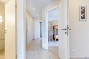 2 slaapkamers, reisbedje, wifi, beddengoed