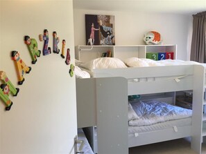 2 Schlafzimmer, Reisekinderbett, WLAN