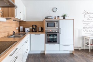 Køleskab, mikrobølgeovn, ovn, opvaskemaskine