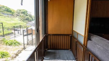 独立别墅 (East) | 1 多间卧室、笔记本电脑工作区、免费 WiFi、床单