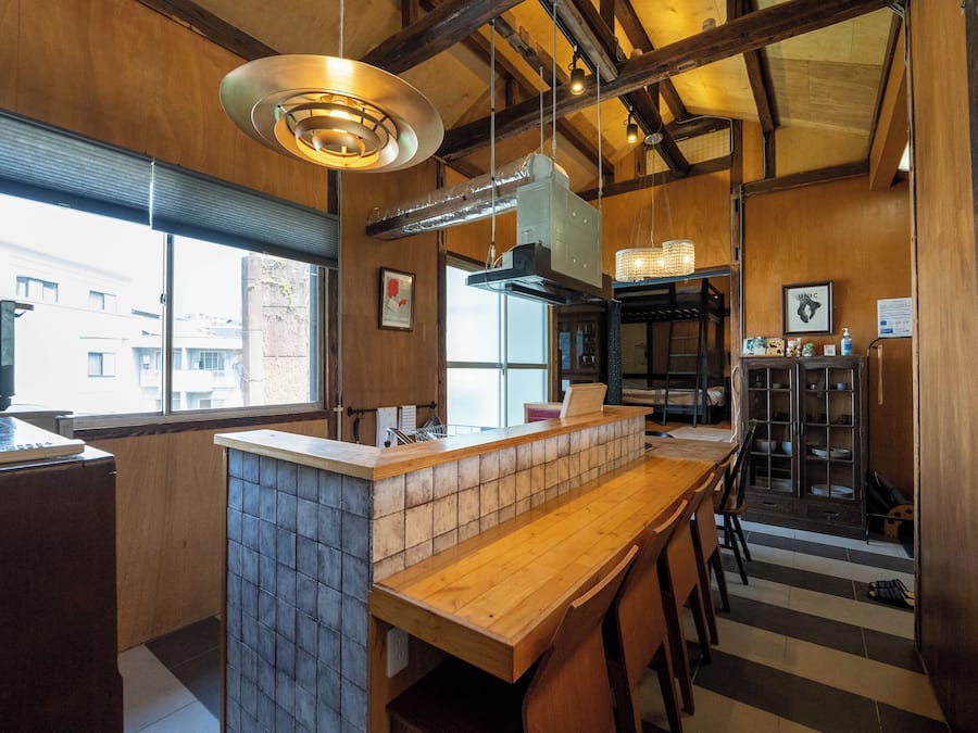 House (East) | Private kitchen | Fridge, microwave, stovetop, coffee/tea maker