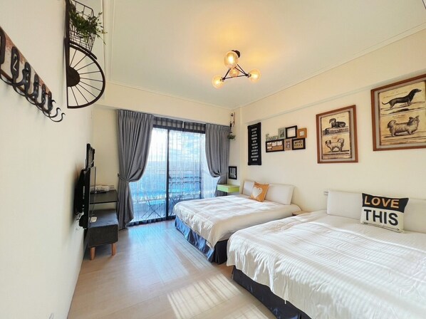 Premium bedding, down comforters, desk, blackout drapes - Amibao Resort (Hengchun)