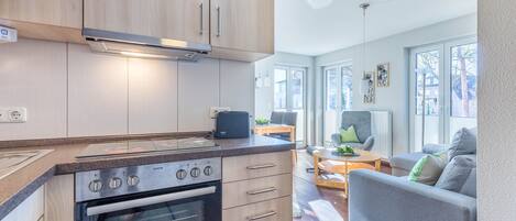 Fridge, microwave, dishwasher, coffee/tea maker