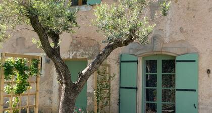 Cottage mit Blick auf den Canal du Midi im Herzen der Weinberge.