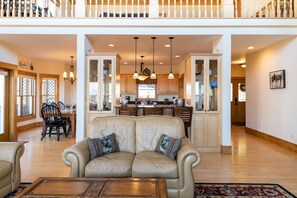 Smart TV, fireplace, video games, Netflix