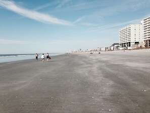 Plage à proximité, chaises longues