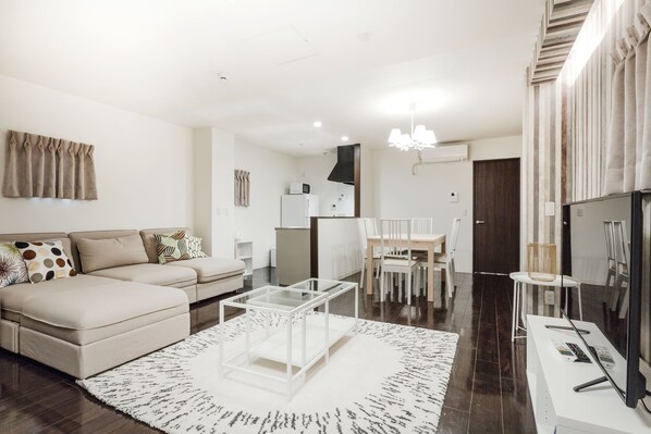 Executive Apartment, Non Smoking (Room 401) | Individually decorated, desk, laptop workspace, blackout drapes - Crice Hotel (Osaka)