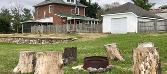 Rural Home, Hot Tub, Campfire, Hardwood Floors