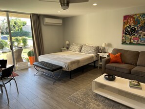 1 bedroom, iron/ironing board, free WiFi, bed sheets - Prime Location! Renovated Studio at Shadow Mountain Resort, Steps from El Paseo. (Palm Desert)