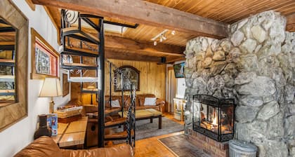 Cabina alpina enclavada en el paraíso de las montañas rocosas