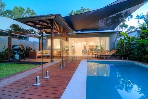 Iluka Beach Villa - Port Douglas
