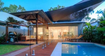 Iluka Beach Villa - Port Douglas
