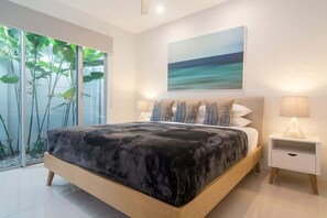4 bedrooms, iron/ironing board, WiFi