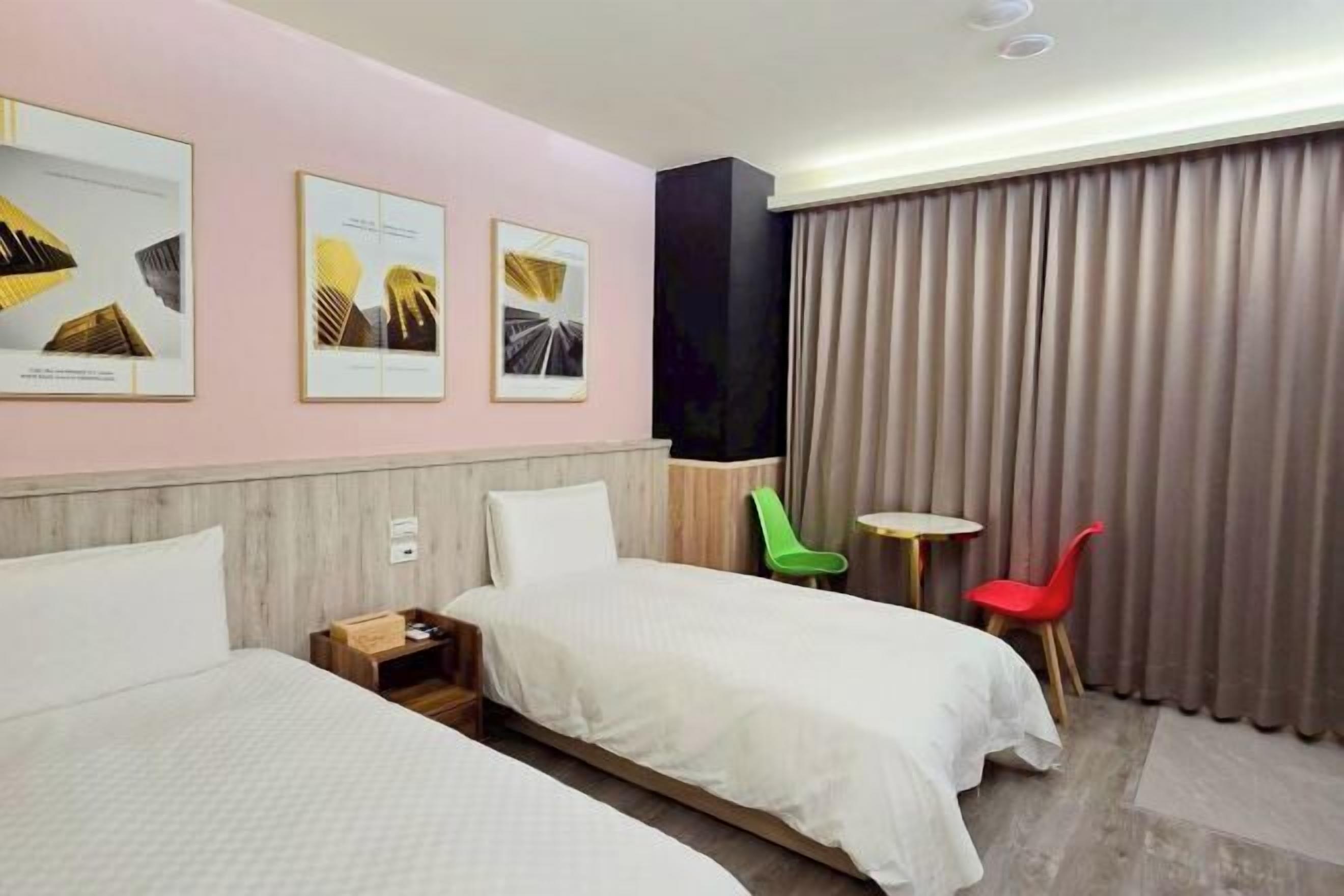 Laptopgeeigneter Arbeitsplatz, Verdunkelungsvorhänge