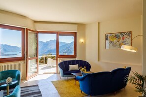Smart TV, fireplace, books, stereo - A Place That Stays With You - The Cloud House (bellagio)