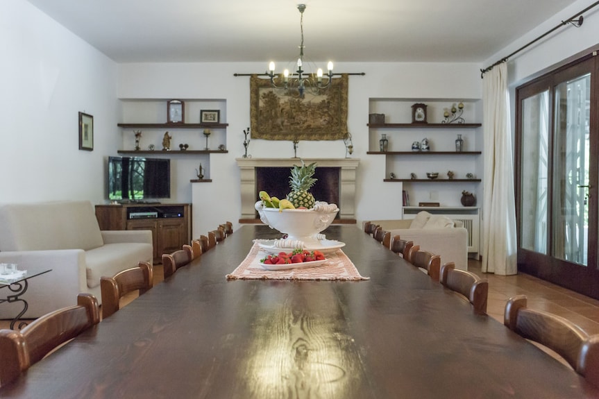 Villa Vetti, Hermosa Villa Rodeada De Vegetación Con Piscina, A Pocos Kilómetros Del Mar - Apulia